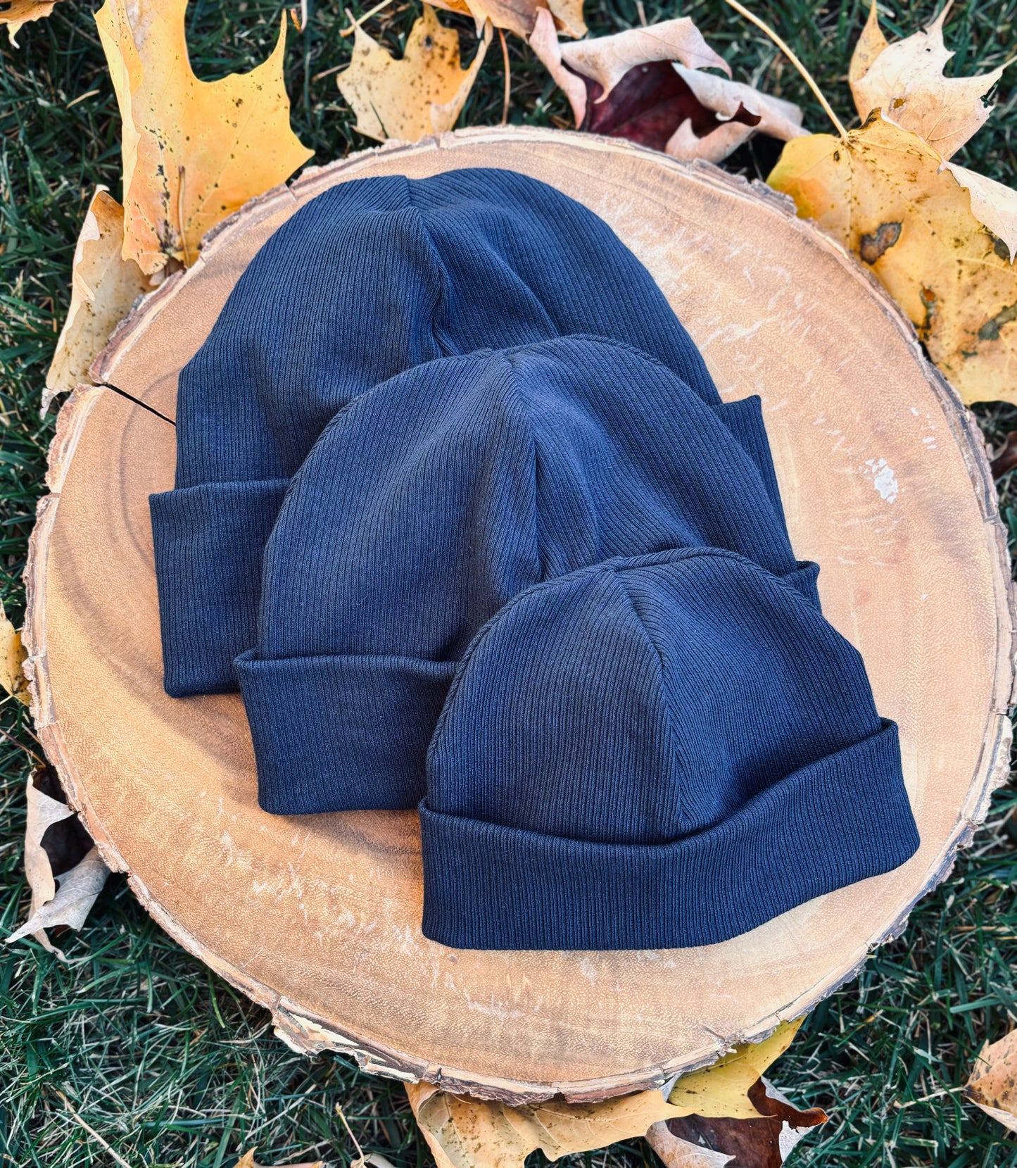 RIBBED NAVY BLUE REVERSIBLE SLOUCH BEANIE (Baby, Toddler, Child)