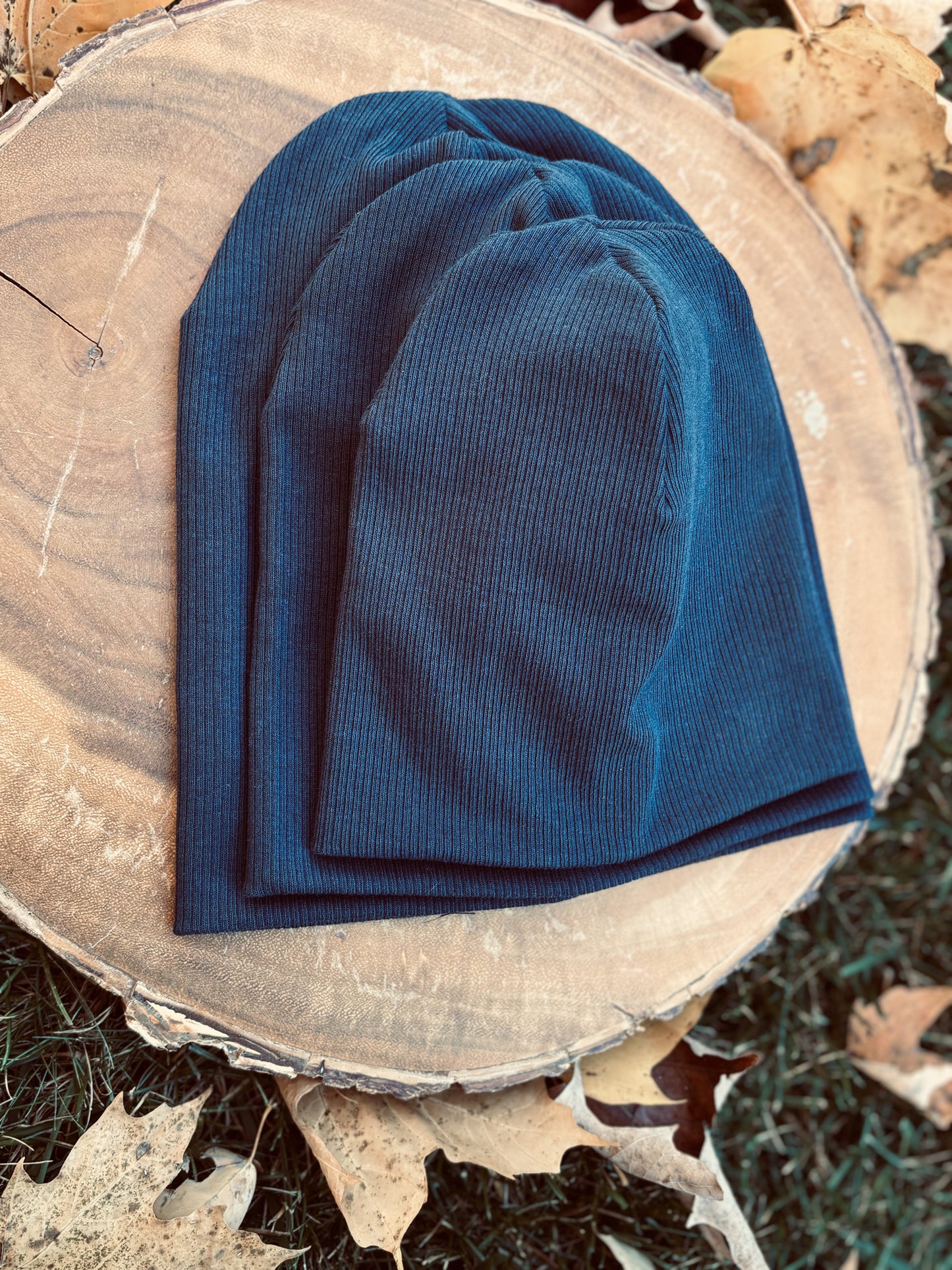 RIBBED NAVY BLUE REVERSIBLE SLOUCH BEANIE (Adult)
